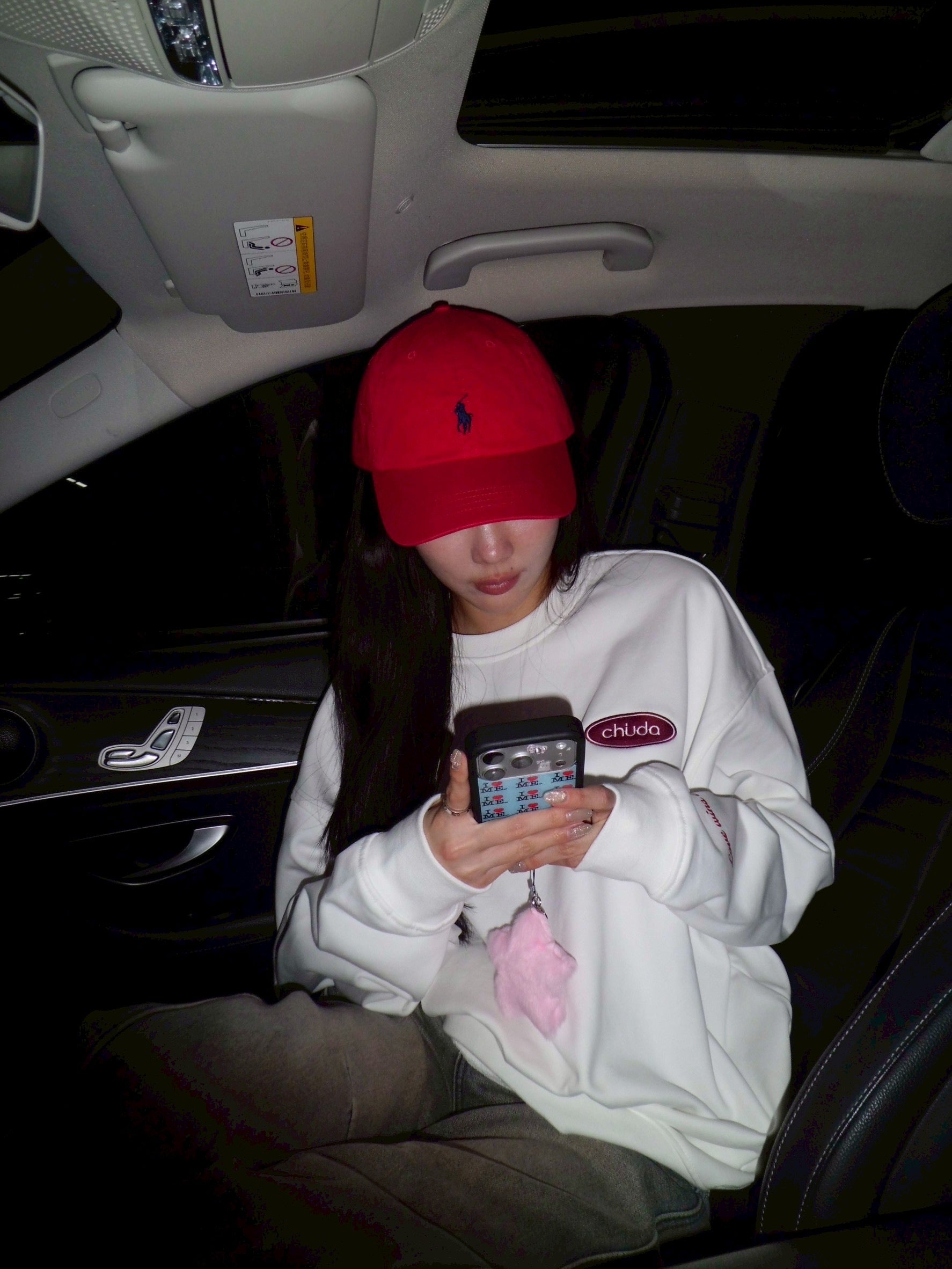 love wins all - 大學T